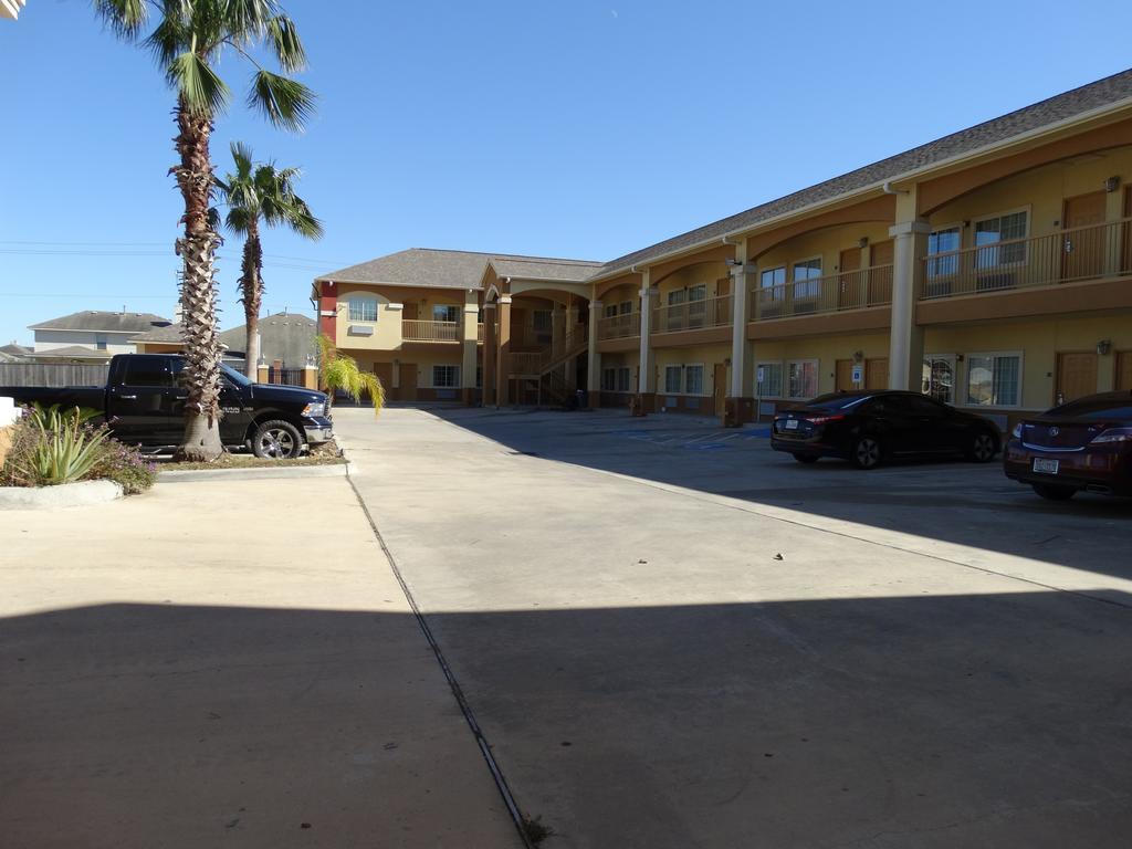 Regency Inn & Suites - Baytown Exteriör bild