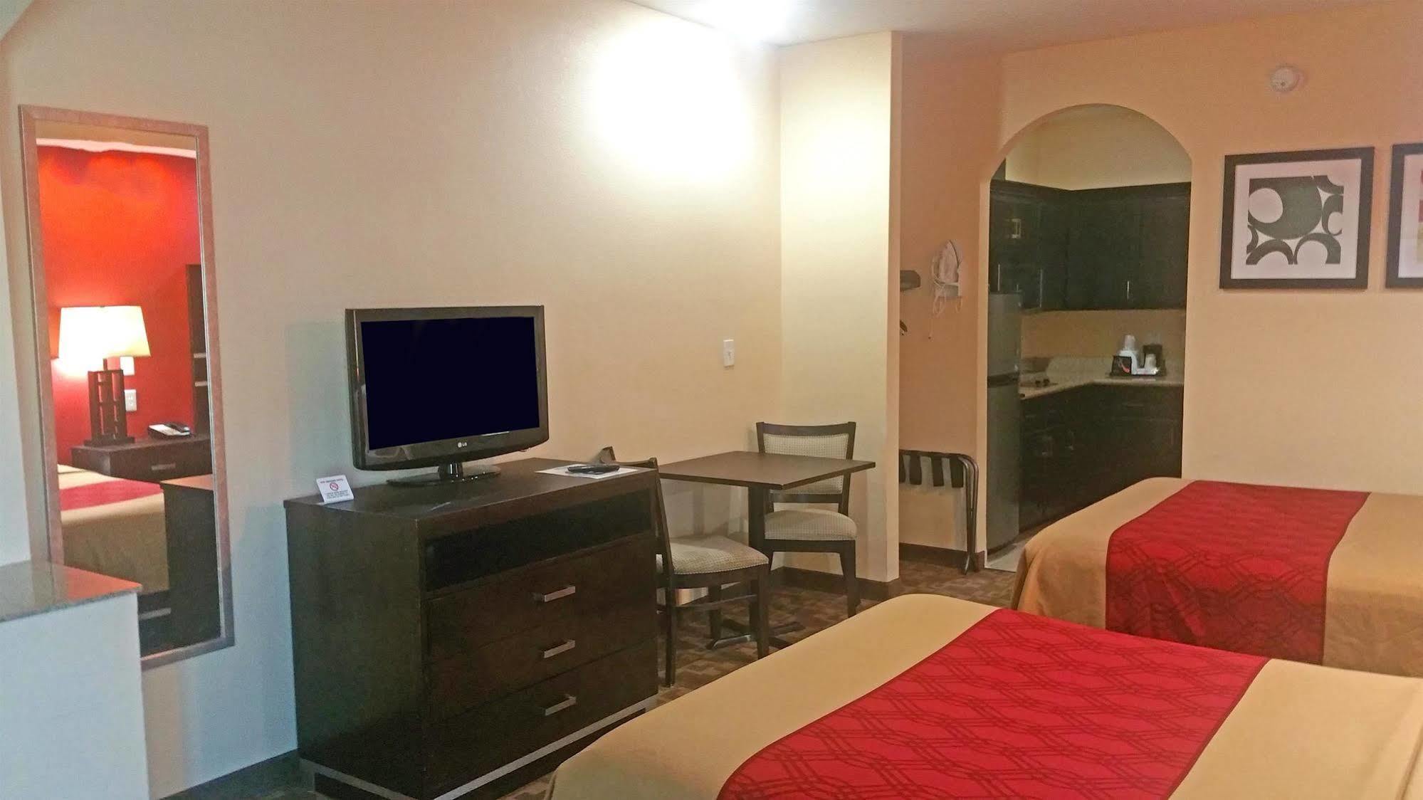 Regency Inn & Suites - Baytown Exteriör bild