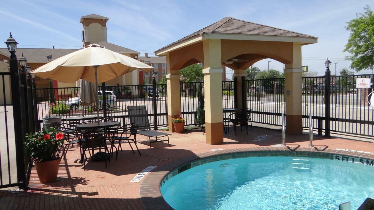 Regency Inn & Suites - Baytown Exteriör bild