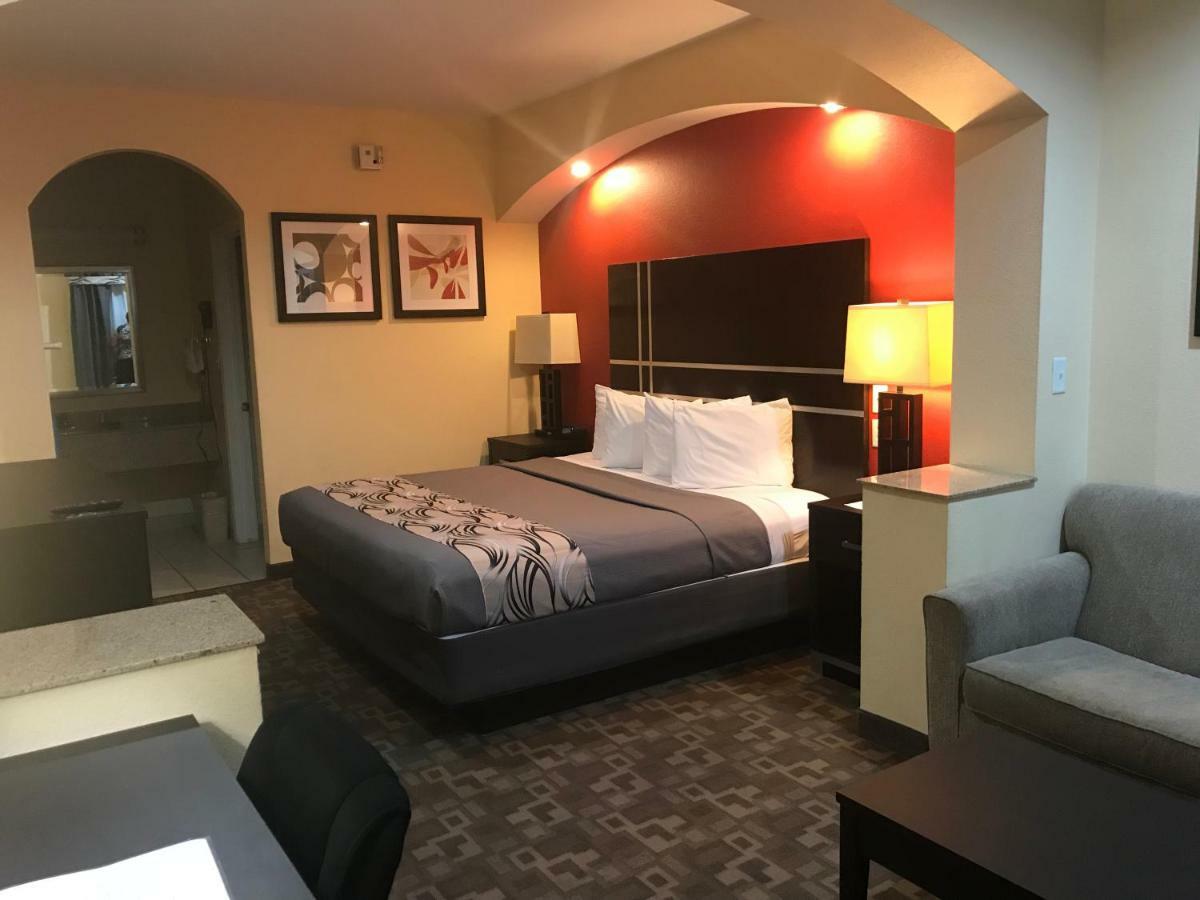 Regency Inn & Suites - Baytown Exteriör bild